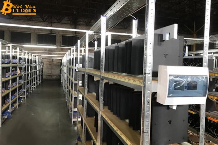 Ukrainian police seize 3,800 PlayStation 4 devices used as illegal mining machines