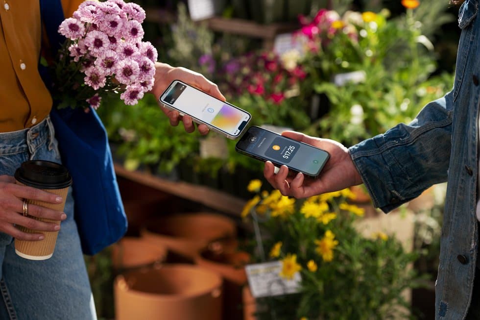 Apple can allow cryptocurrency transfers via iPhone