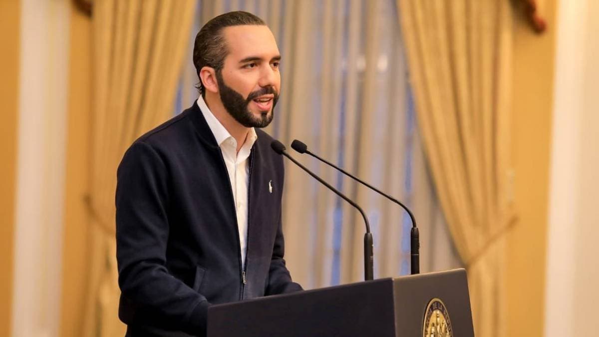 The president of El Salvador proposes to grant citizenship to foreign investors