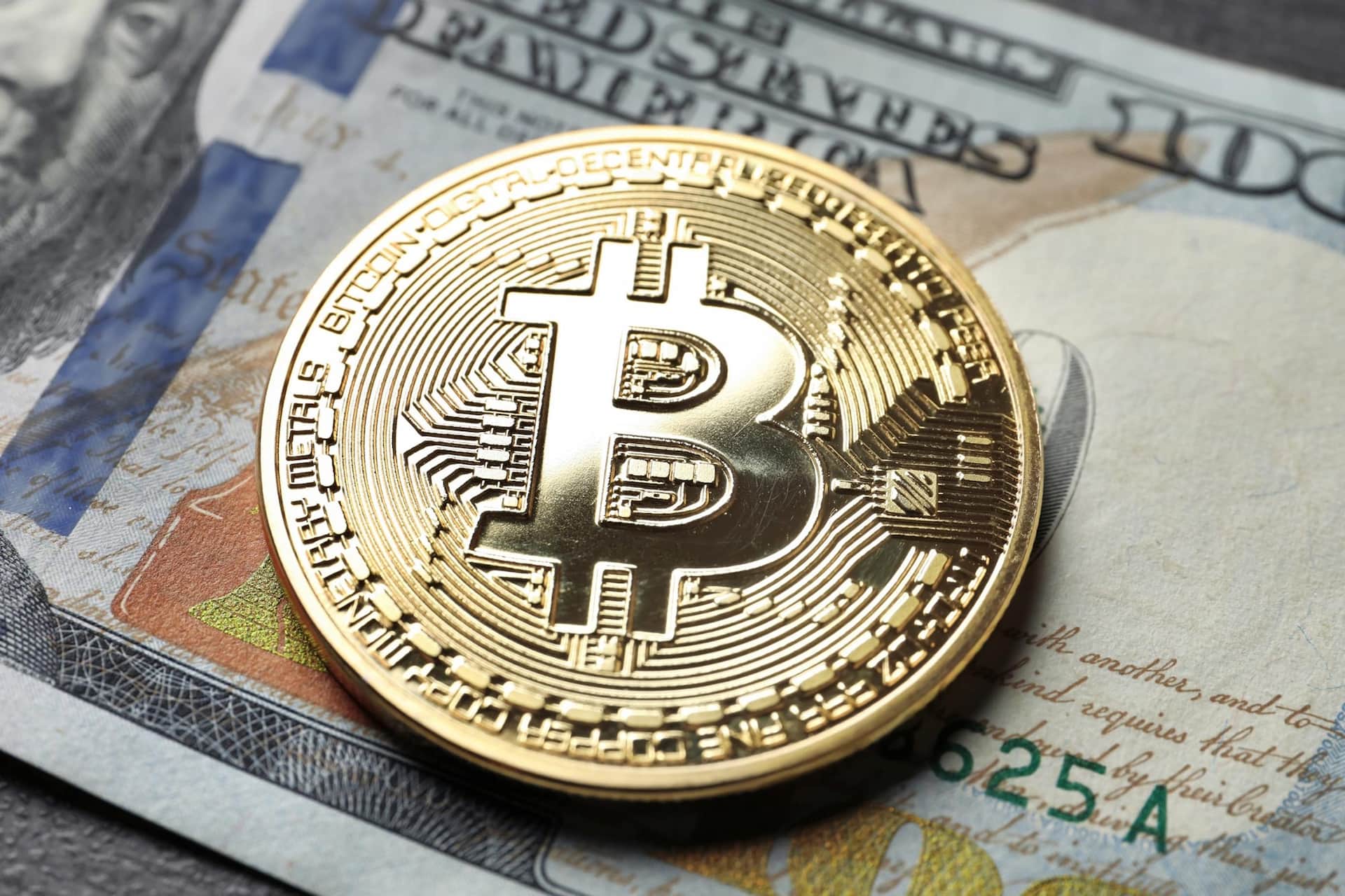 Bitcoin Rises Immediately After Fed Raises Rates