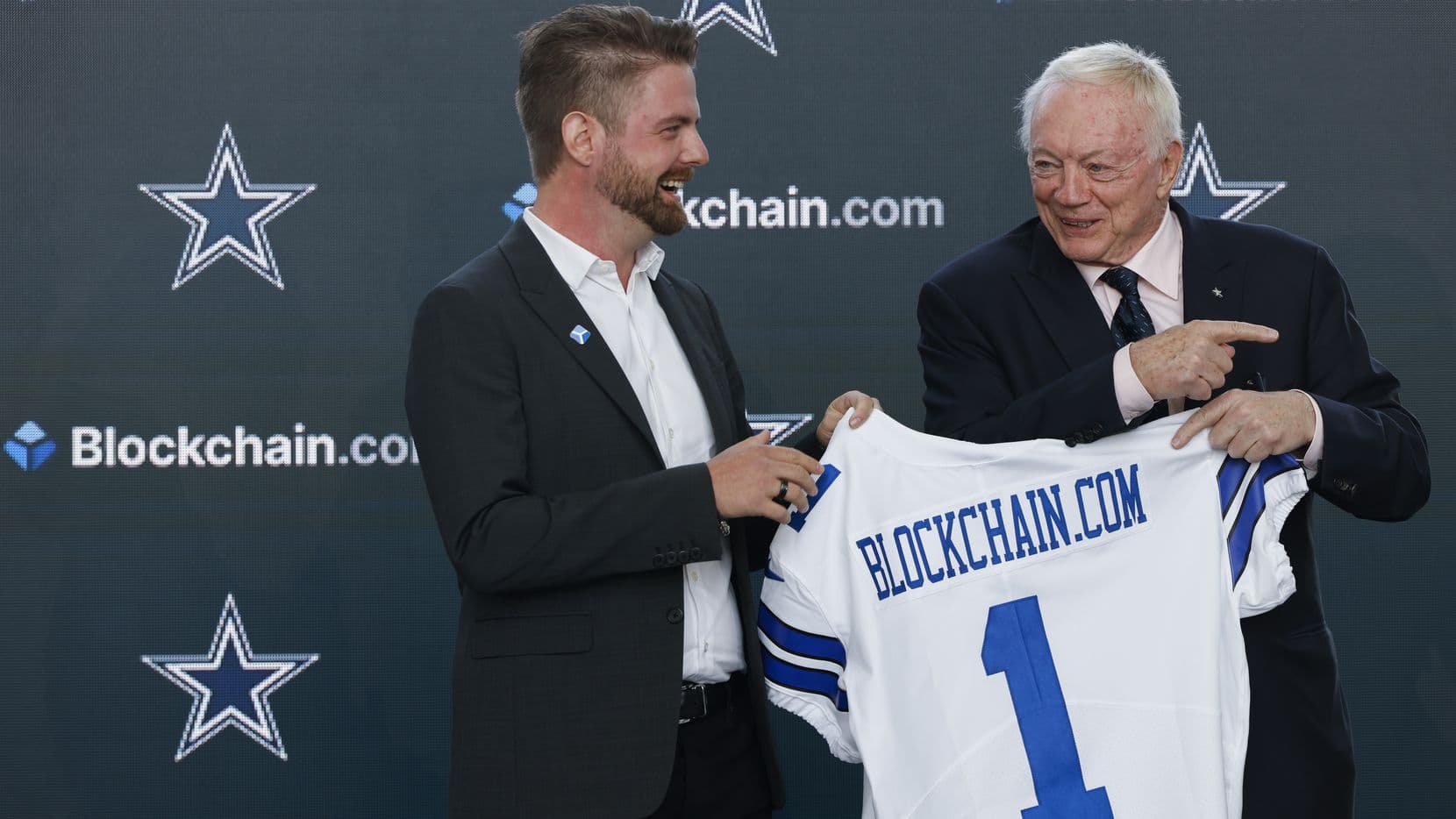 Blockchain.com becomes the NFL's first crypto sponsor with the Dallas Cowboys