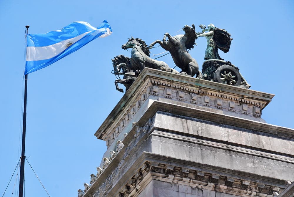 Two large banks in Argentina consecutively launch the cryptocurrency trading function
